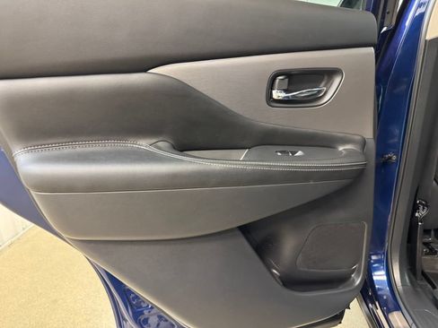 Used 2022 Nissan Murano SL w/ SL Moonroof Package AWD/4WD image 16