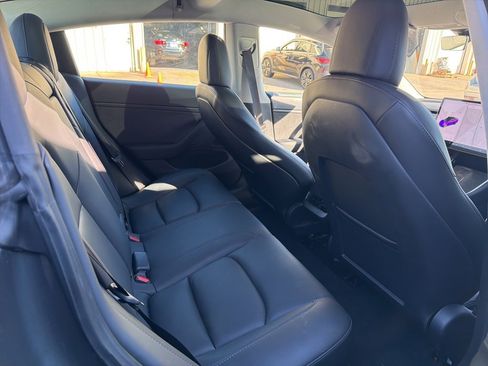 Used 2020 Tesla Model 3 Long Range image 11