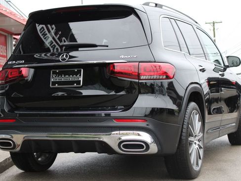 Used 2023 Mercedes-Benz GLB 250 4MATIC image 6