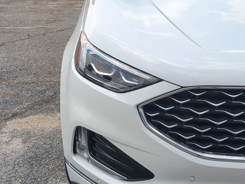 Certified 2020 Ford Edge Titanium w/ Equipment Group 301A FWD image 8
