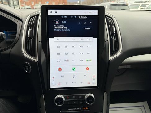 Used 2024 Ford Edge SEL image 16