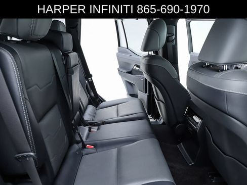 Used 2024 Lexus GX 550 w/ Accessory Package (31) AWD/4WD image 38