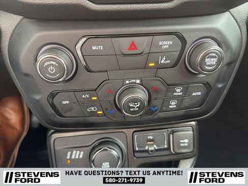 Used 2023 Jeep Renegade Altitude AWD/4WD image 27