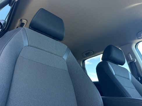 Used 2025 Honda CR-V LX image 17