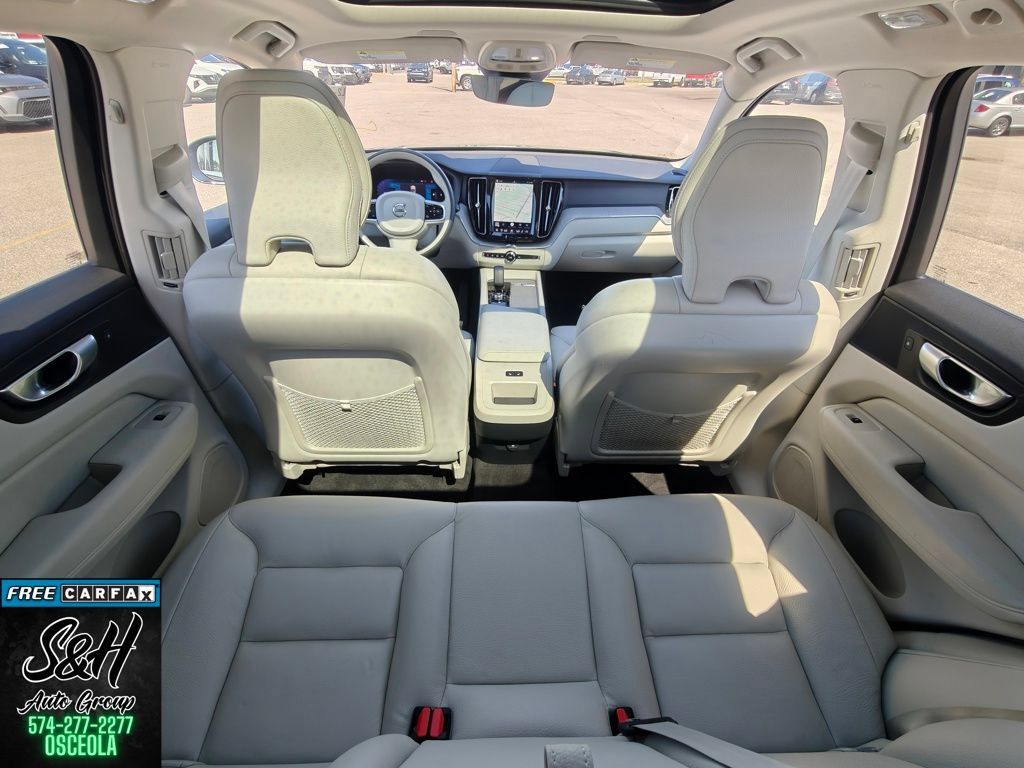Used 2023 Volvo XC60 B5 Plus w/ Climate Package AWD/4WD image 20
