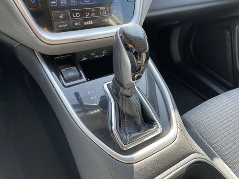 Used 2022 Subaru Outback Premium image 18