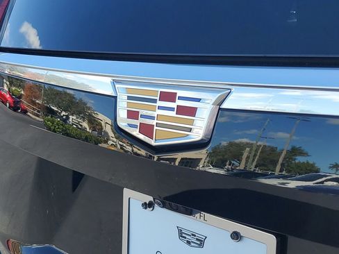 Certified 2023 Cadillac Escalade Premium Luxury image 28