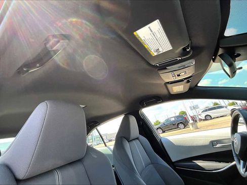 Used 2022 Toyota Corolla SE image 13