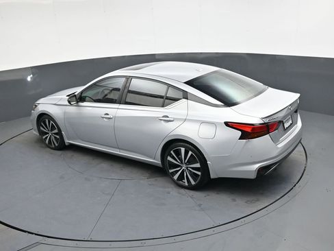 Used 2020 Nissan Altima 2.5 SR w/ Premium Package image 31