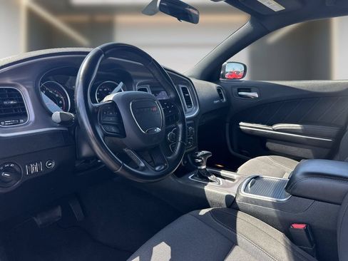 Used 2022 Dodge Charger SXT RWD image 7
