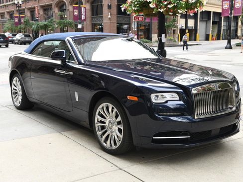 Used 2020 Rolls-Royce Dawn image 23