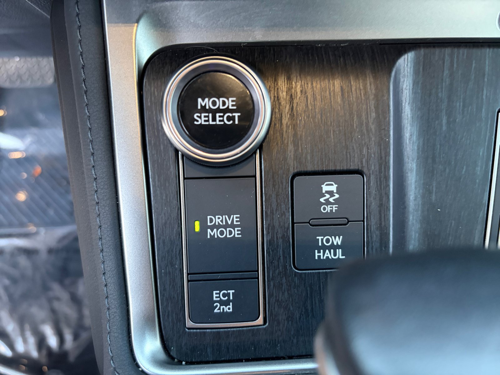 Used 2024 Lexus GX 550 w/ Cold Area Package AWD/4WD image 29