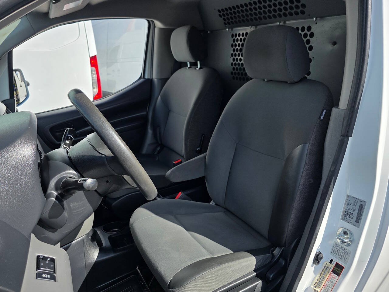 Used 2020 Nissan NV200 SV FWD image 11