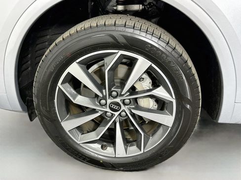 Used 2023 Audi Q5 2.0T Premium w/ Convenience Package AWD/4WD image 32