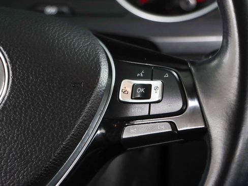 Used 2019 Volkswagen Tiguan SEL Premium R-Line image 14