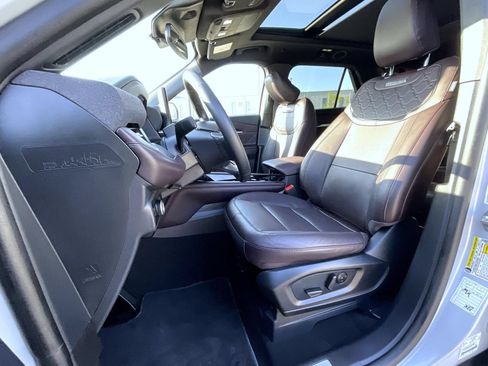 Used 2025 Ford Explorer Platinum w/ LUX Leather Package AWD/4WD image 11