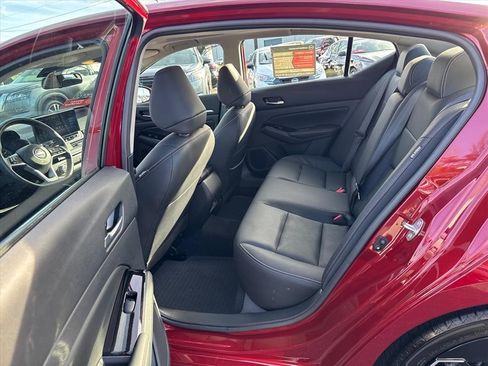 Certified 2024 Nissan Altima 2.5 SR w/ SR Premium Package image 11