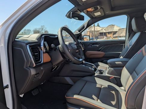 New 2026 GMC Canyon AT4 w/ Technology Plus Package AWD/4WD image 42