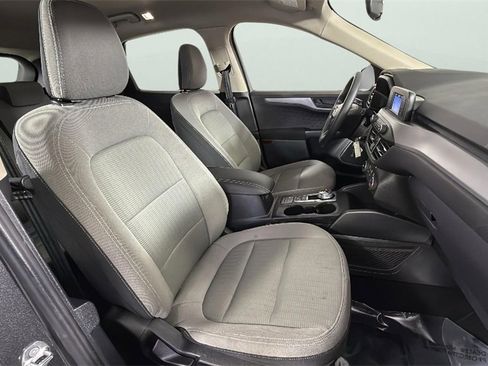 Used 2020 Ford Escape S image 29