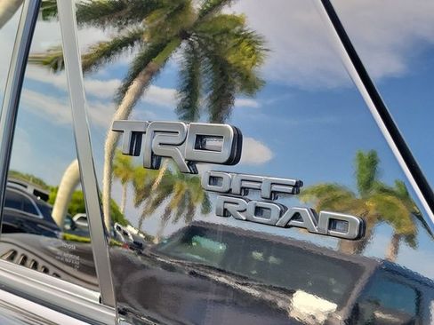 Used 2023 Toyota 4Runner TRD Off-Road Premium w/ Moonroof Package AWD/4WD image 7