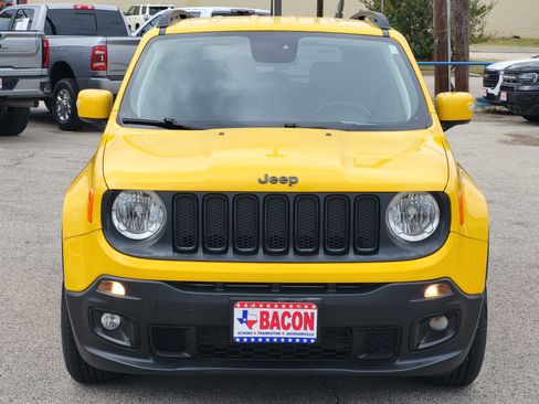 Used 2018 Jeep Renegade Altitude image 2