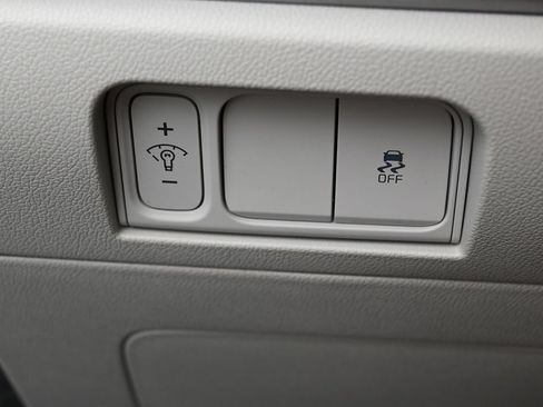 Used 2024 Kia Sorento S w/ Panoramic Sunroof Package FWD image 14