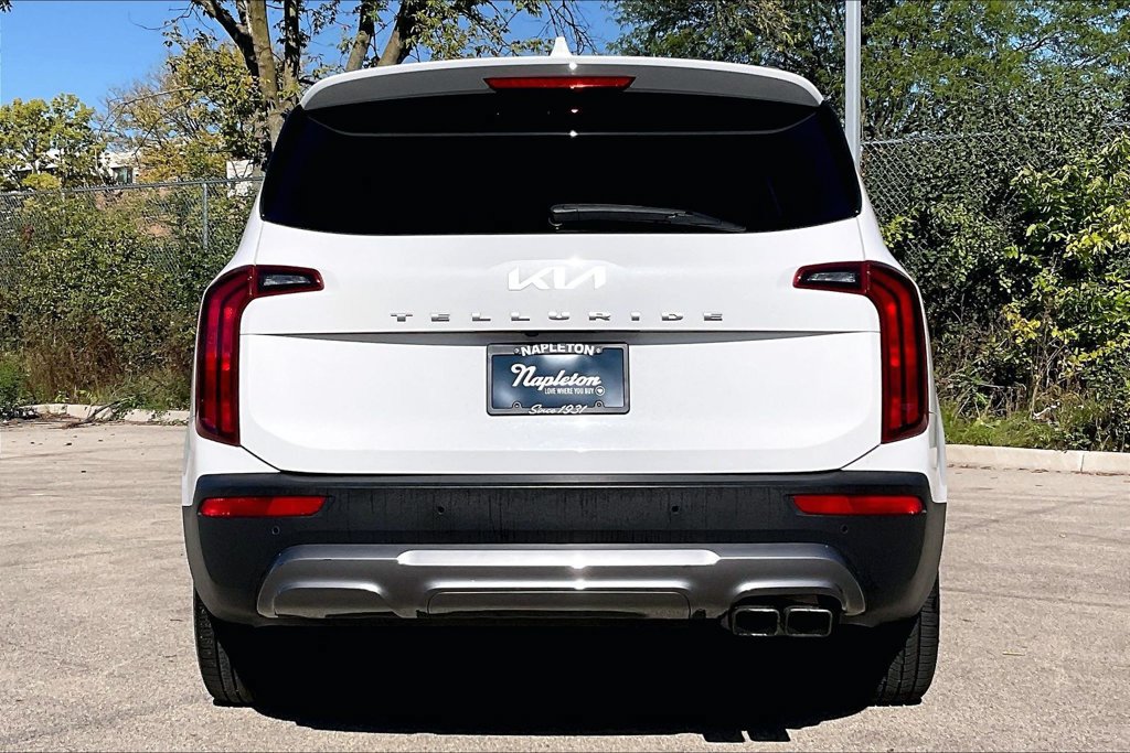 Used 2022 Kia Telluride S FWD image 4