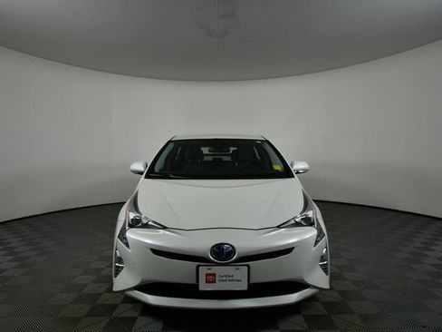 Used 2018 Toyota Prius Four Touring image 7