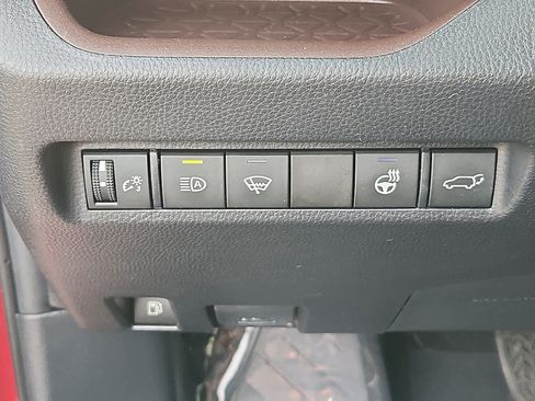 Used 2019 Toyota RAV4 Limited image 26
