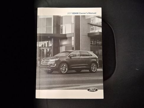 Used 2017 Ford Edge Titanium w/ Technology Package AWD/4WD image 27