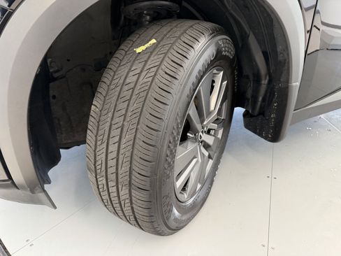 Used 2024 Nissan Pathfinder S image 53