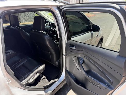 Used 2018 Ford Escape SEL AWD/4WD image 16