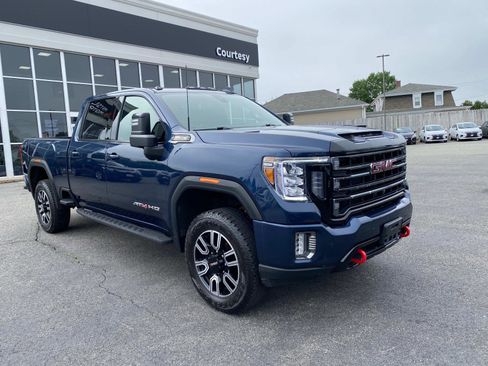 Used 2022 GMC Sierra 2500 AT4 w/ AT4 Preferred Package image 9