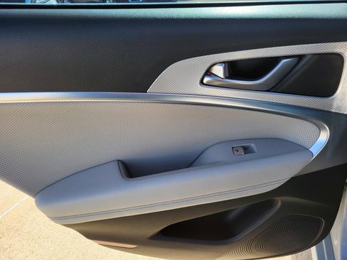 Used 2022 Genesis G70 3.3T image 16