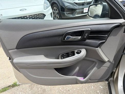 Used 2014 Chevrolet Malibu LS FWD image 12