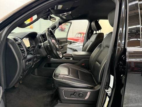 Used 2022 RAM 1500 Limited w/ Body-Colour Bumper Group AWD/4WD image 11