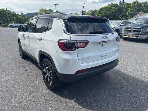 New 2025 Jeep Compass Limited w/ Sun & Sound Group image 4