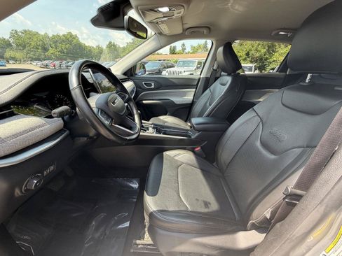 Used 2022 Jeep Compass Latitude AWD/4WD image 10