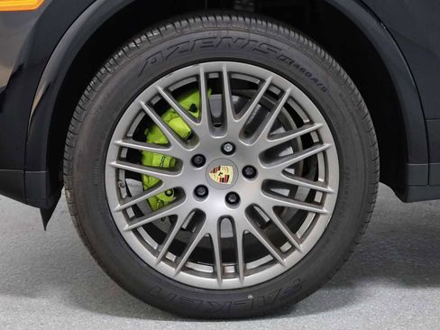 Used 2017 Porsche Cayenne S Platinum image 48