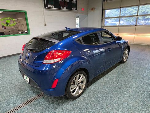 Used 2016 Hyundai Veloster image 6