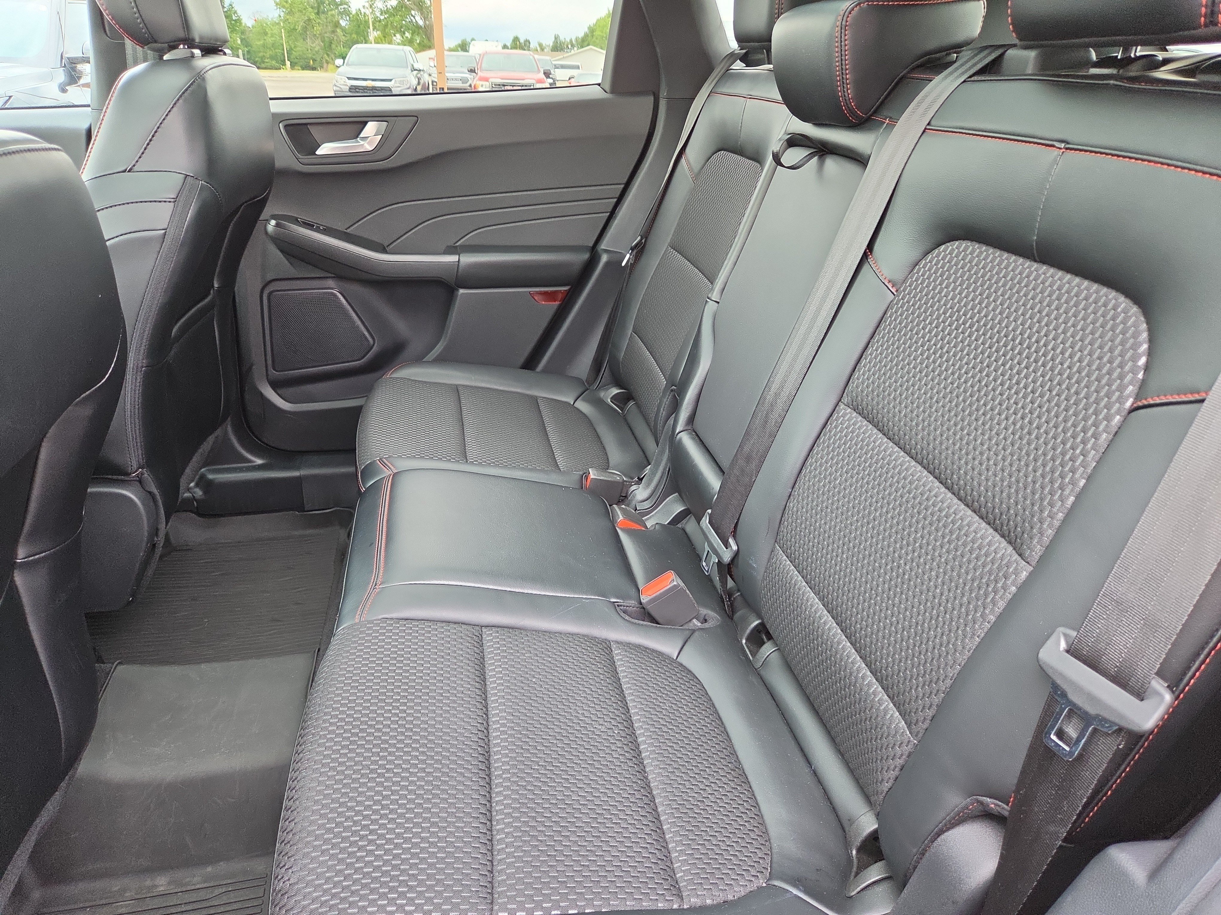 Used 2024 Ford Escape ST-Line w/ Tech Pack #1 AWD/4WD image 6