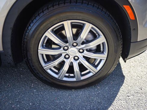 Used 2022 Cadillac XT4 Premium Luxury w/ Enhanced Visibility Package image 17