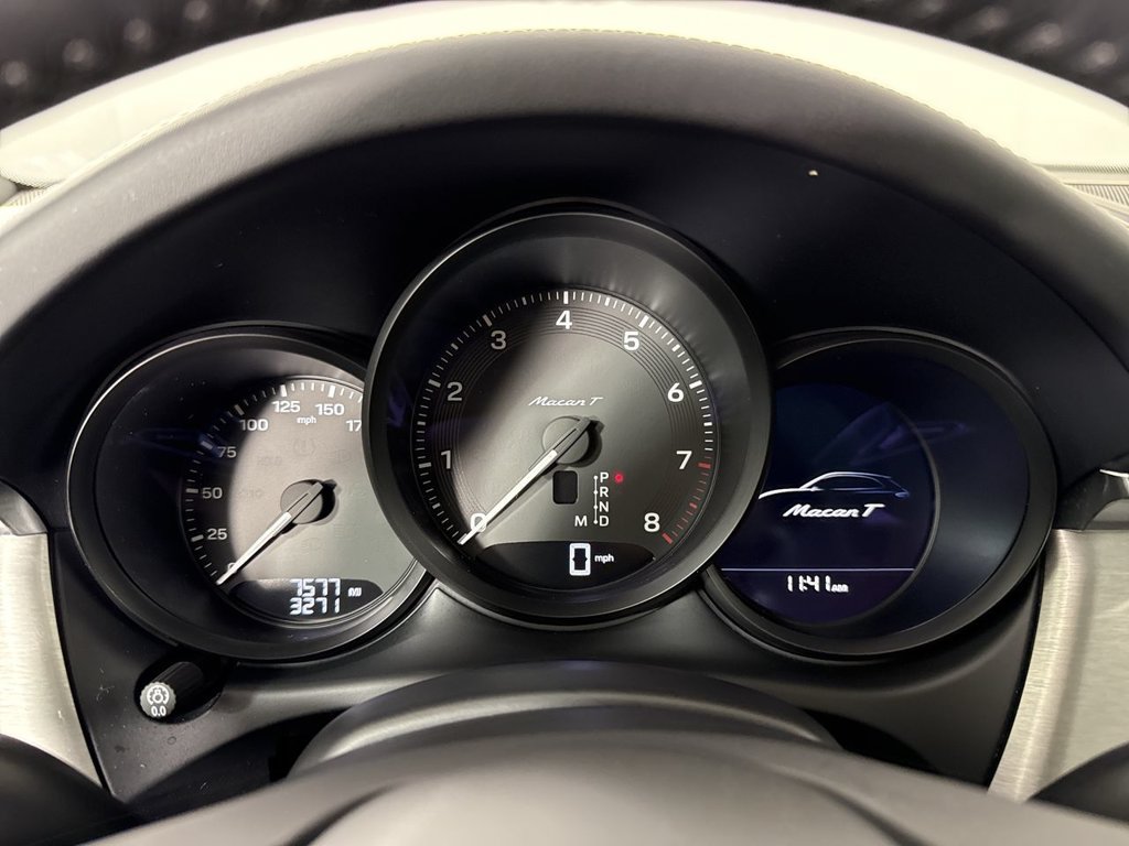Certified 2026 Porsche Macan Turbo AWD/4WD image 36