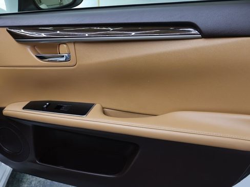 Used 2017 Lexus ES 350 image 11