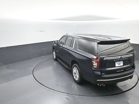 Used 2023 Chevrolet Suburban Premier AWD/4WD image 28