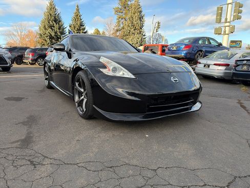 Used 2013 Nissan 370Z NISMO w/ Bose Pkg image 9