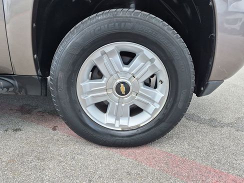 Used 2013 Chevrolet Suburban LT AWD/4WD image 14