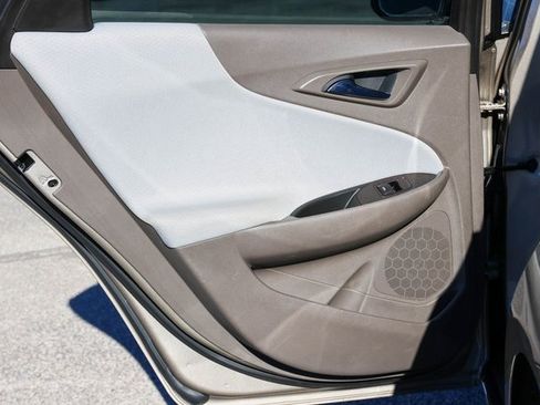 Used 2022 Chevrolet Malibu LT image 11