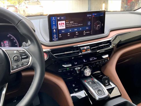 Used 2025 Acura MDX FWD w/ Technology Package image 6