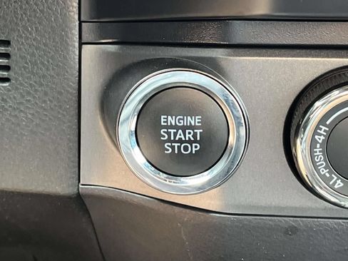 Used 2021 Toyota Tacoma TRD Sport w/ Technology Package AWD/4WD image 31